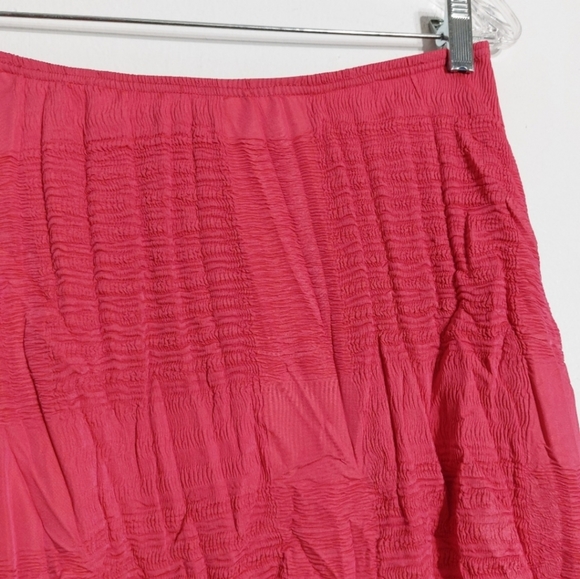 Lëiko Made in France Pink Crinkle Finish Asymmetric Midi Skirt Women's Size 12 - Picture 2 of 8